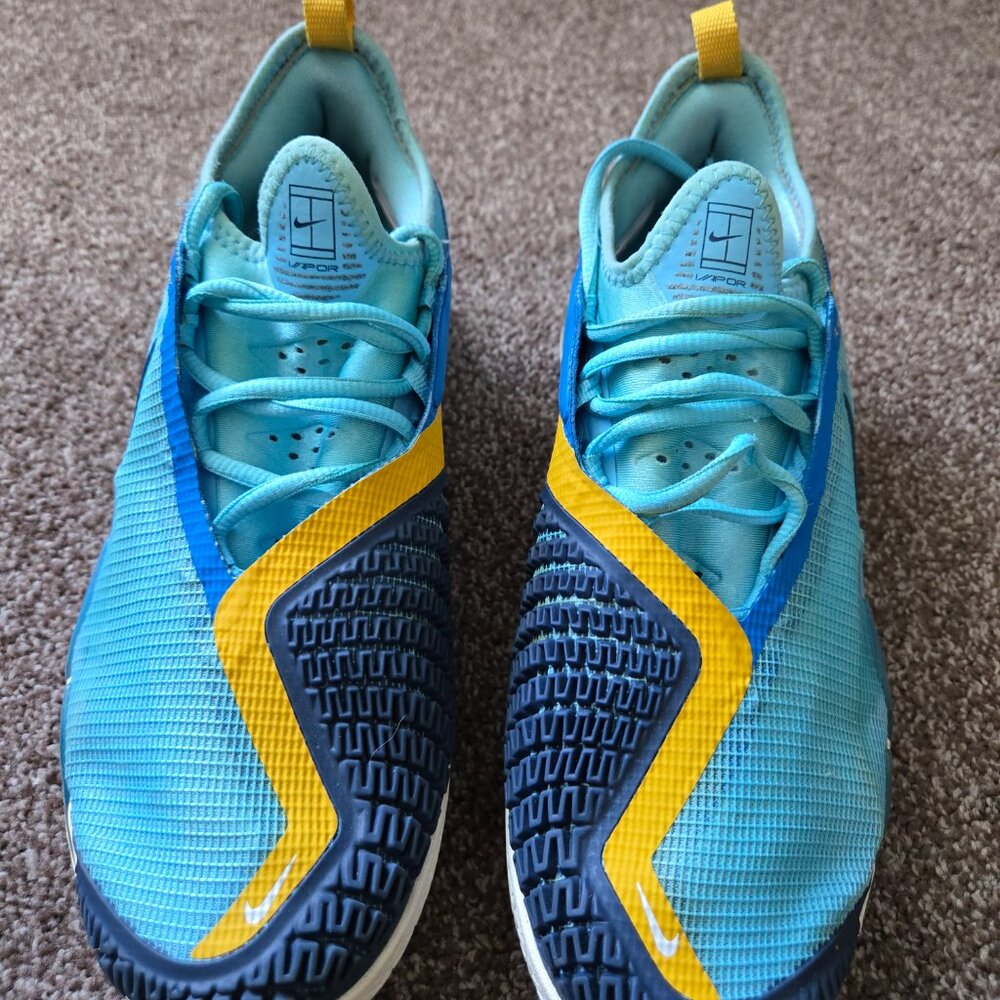 Nike - Picture 6 of 9